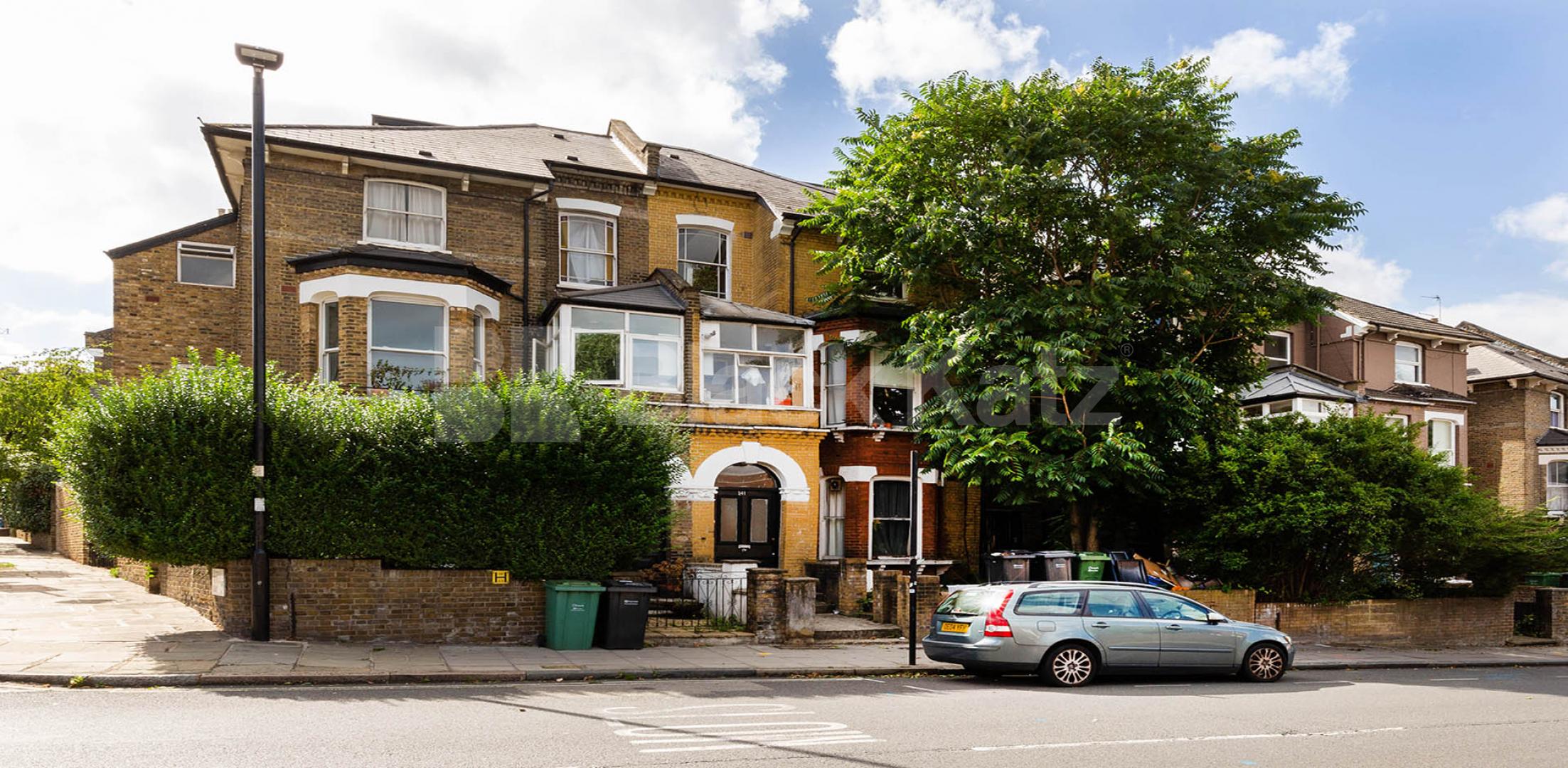 			3 Bedroom, 1 bath, 1 reception Flat			 Brecknock Road, Tufnell Park